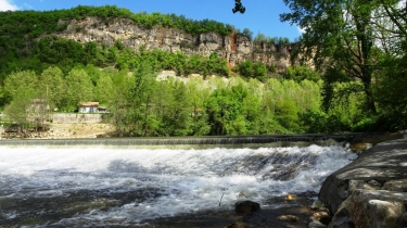 MILHARS - ENTRE LE CEROU ET L AVEYRON-tarn