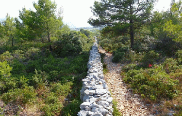 Lagnes Mur De La Peste Randonnée Pédestre Trace Gps Vaucluse - 