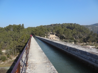 FONTAINE DE VAUCLUSE - AQUEDUC-vaucluse