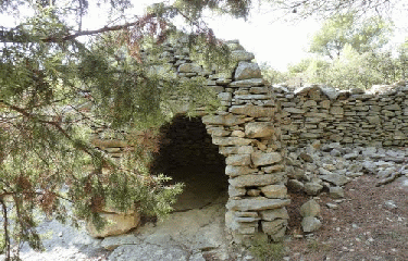 CABRIERES - FONTAINE DE VAUCLUSE-vaucluse