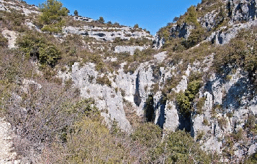 JOUCAS - GORGES DE LA VERONCLE-vaucluse