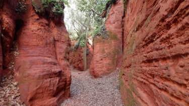 MORMOIRON - LES OCRES-vaucluse