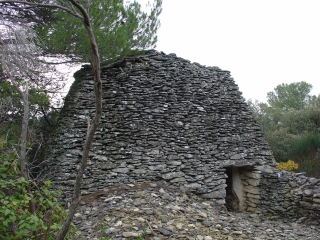 VENASQUE - COMBE DU DIABLE-vaucluse