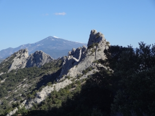 DENTELLES MONTMIRAIL - SARRAZINES - CASCADES-vaucluse