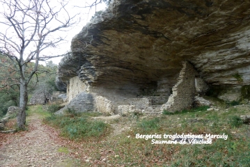 FONTAINE DE VAUCLUSE - GOLF DE GOULT MARCULY - VASLESCURE-vaucluse
