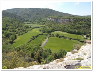 LE BEAUCET- VENASQUE SUR LES CHEMINS DE LA PIERRE SECHE-vaucluse
