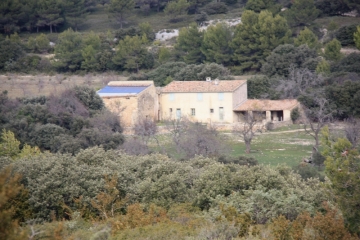 TROU DU RAT - RUINES PETROSSY - FERME DE MAYORQUES-vaucluse