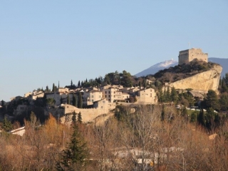VAISON - PIE SERVIE-vaucluse