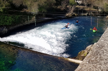 DE LAGNES A FONTAINE DE VAUCLUSE-vaucluse