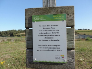LE LAC DE LA VOURAIE-vendee