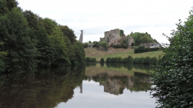 LES BORDS DE SEVRES DE TIFFAUGES VERS BOUSSAY 85-vendee