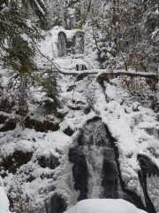RAQUETTE AU DESSUS DE LA GRANDE CASCADE DE TENDON-vosges