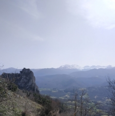 AUTOUR DU CHATEAU DE ROQUEFIXADE-ariege