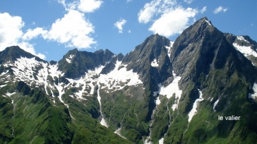 CABANE D AULA EN CIRCUIT-ariege