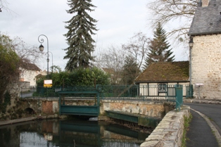 ENTRE LARDY ET JANVILLE-essonne