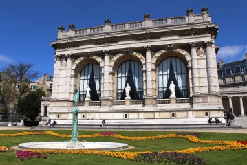 PARIS  DE LA GARE ST LAZARE A LA GARE ST LAZARE-region-parisienne