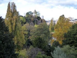 DE BELLEVILLE AU PERE LACHAISE EN PASSANT PAR LES BUTTES CHAUMONT-region-parisienne