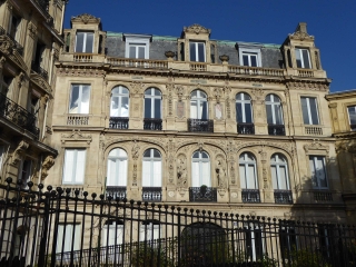 DU CIMETIERE DE MONTMARTRE  A SAINT-LAZARE EN PASSANT PAR LA NOUVELLE ATHENES-region-parisienne